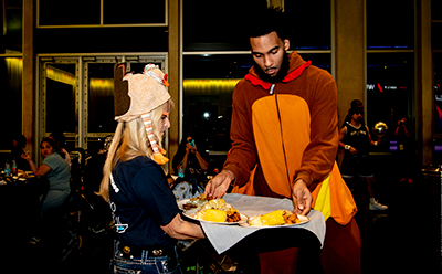 Holiday Season Starts as RBFCU Joins with Spurs ‘Season of Giving’